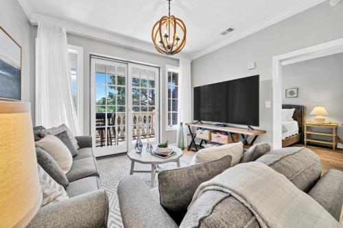Overlooking 30A Great Location Easy Beach & Pool Access - last minute hotel in Unknown City