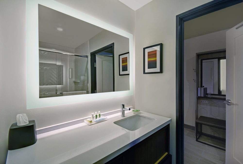 Holiday Inn Grand Rapids North Walker by IHG - photo 18