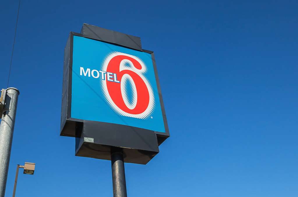Motel 6 Marshalltown IA - photo 2