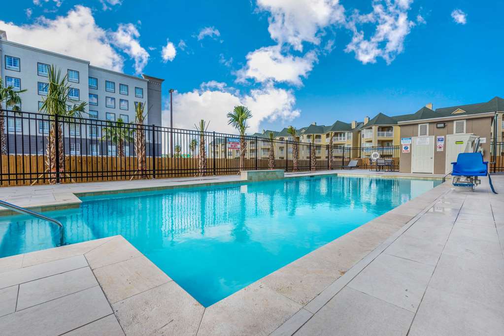 La Quinta Inn & Suites by Wyndham Galveston West Seawall - featured photo