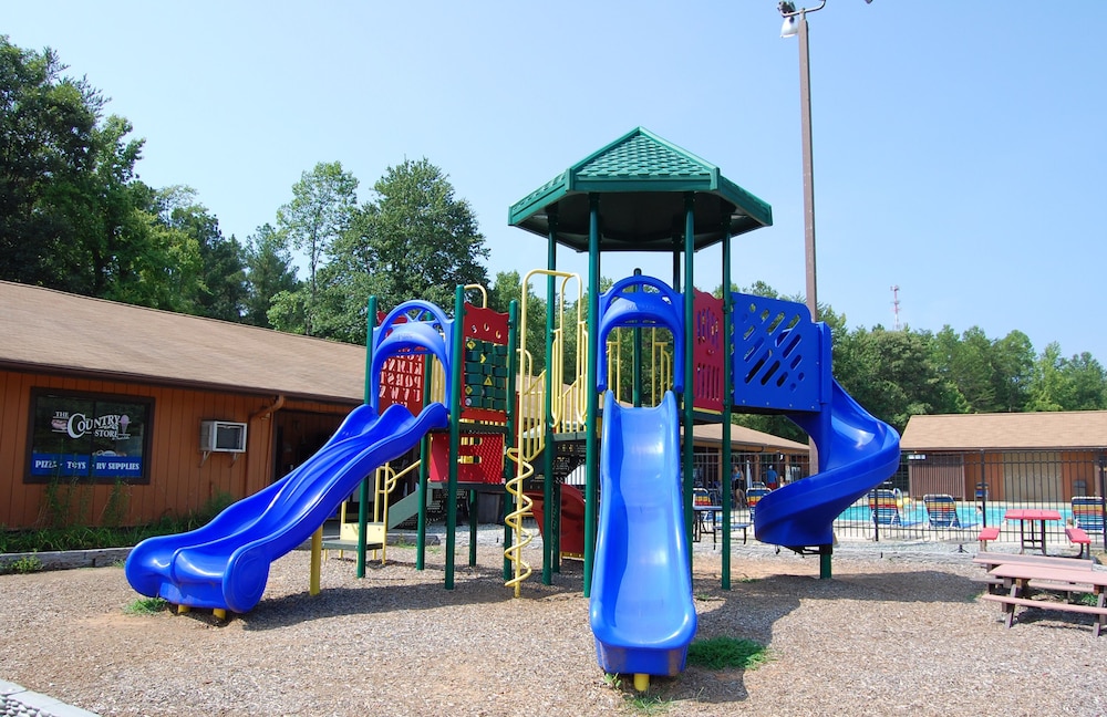 Forest Lake RV & Camping Resort - photo 11