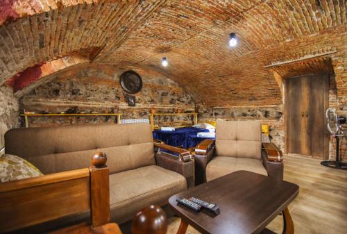 Guest House Kakabadzeebi 9 — 4-Star Luxury Hotel in Tbilisi, Georgia
