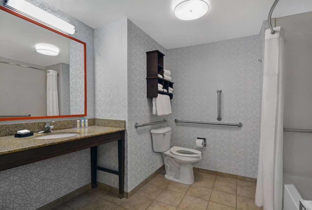 Hampton Inn Bath - photo 24