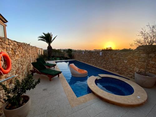 Sunset Farmhouse — 4-Star Luxury Hotel in Gharb, Malta