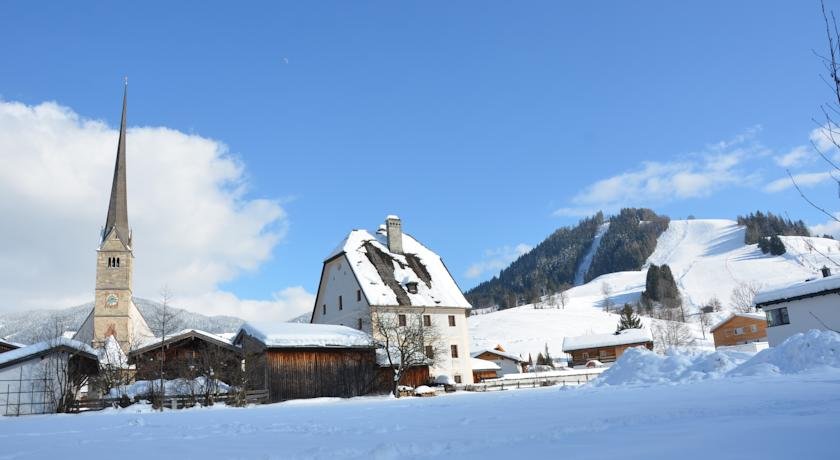 Active Chalet — 4-Star Luxury Hotel in Maria Alm Am Steinernen Meer, Austria