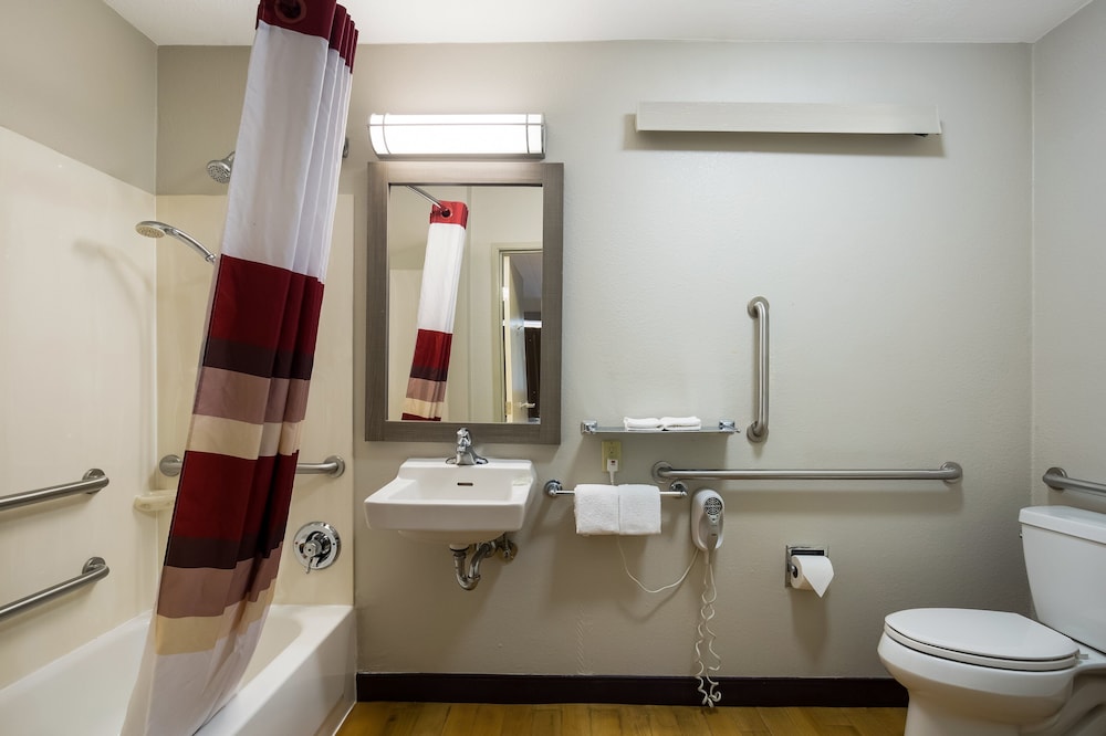 Red Roof Inn Wilkes Barre Arena - photo 22