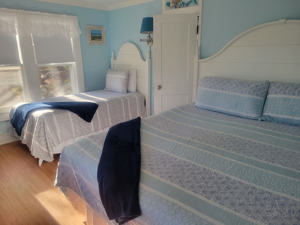 2 River Road Inn & Cottages - photo 13
