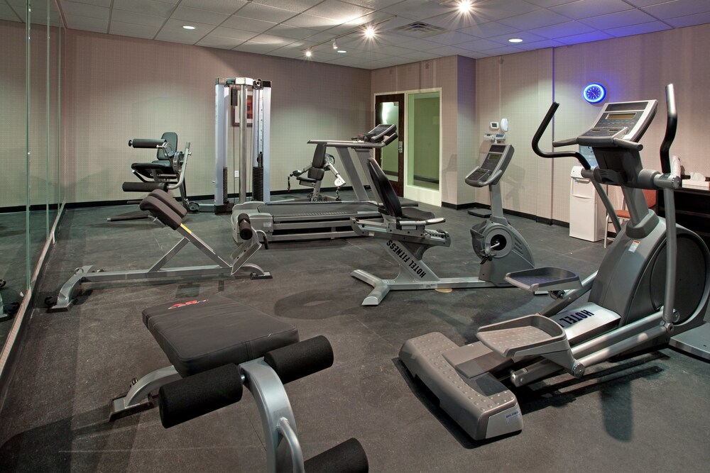 Holiday Inn Express & Suites Clemson by IHG - photo 27