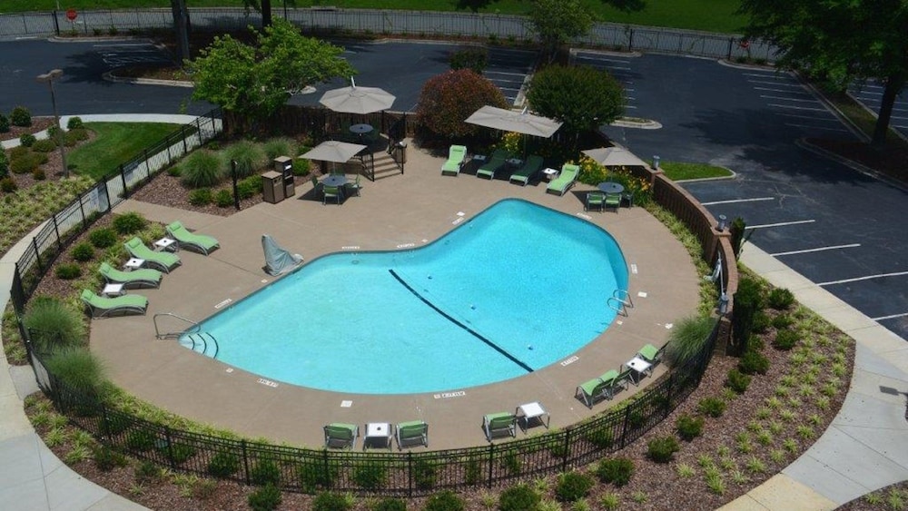 Holiday Inn Greensboro Coliseum by IHG - photo 12