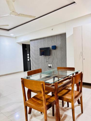 Hsquare Malad Elegant Service Apartment