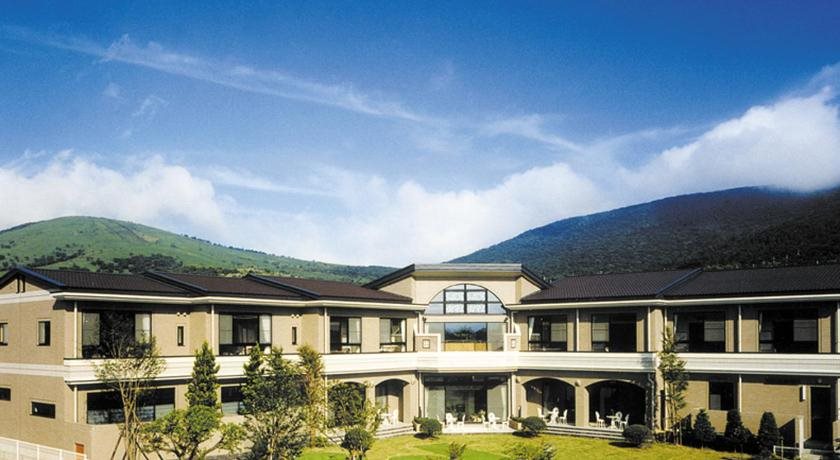 Cooto - carbon neutral hotel in Unknown City