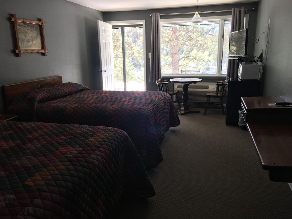 Rimrock Lodge LLC - photo 2