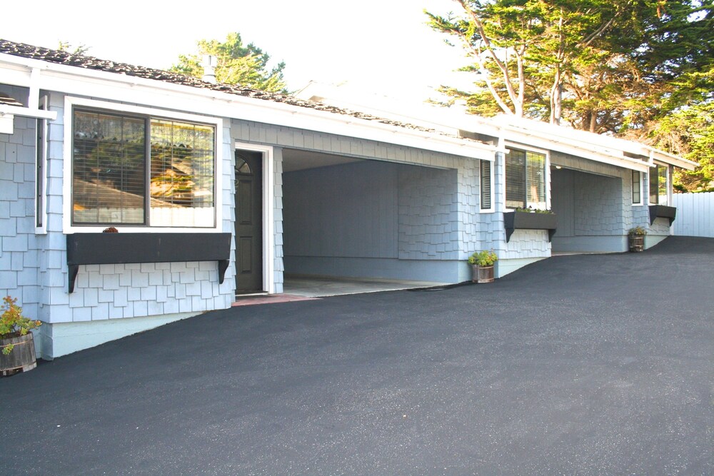 Captains Cove Inn - photo 22