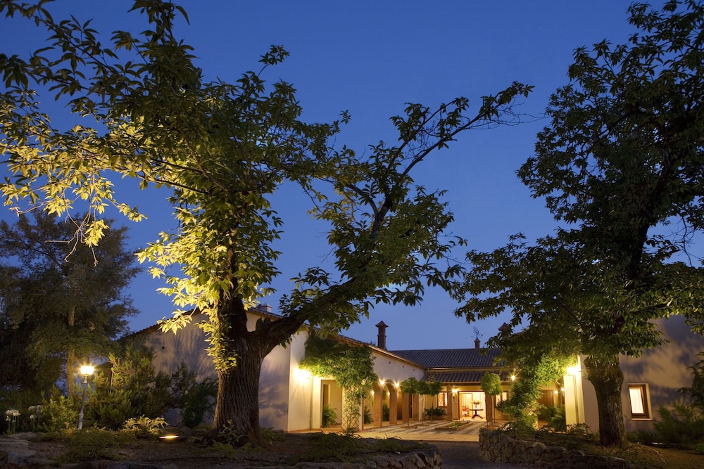 Finca La Fronda — 4-Star Luxury Hotel in Alajar, Spain