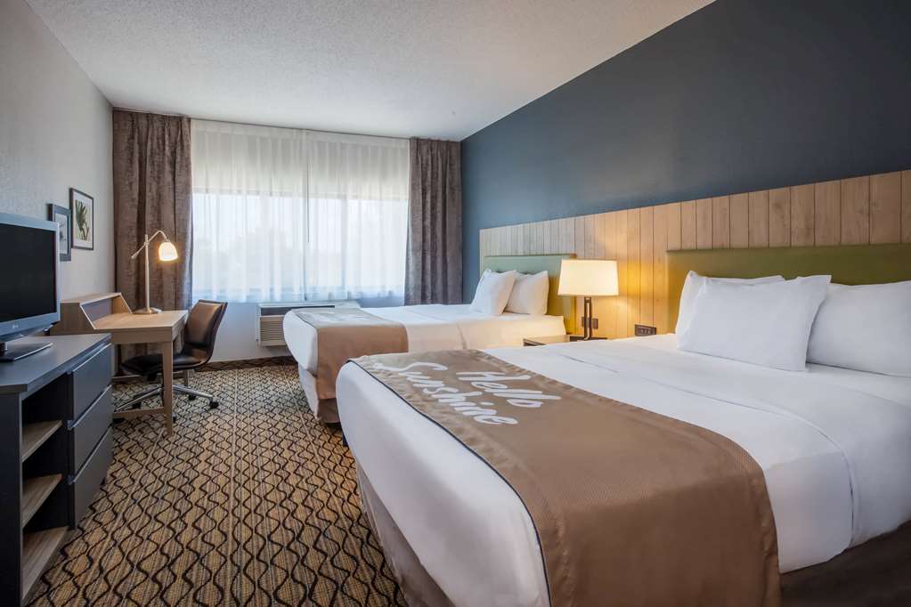 Days Inn & Suites by Wyndham Rochester Hills MI - photo 8
