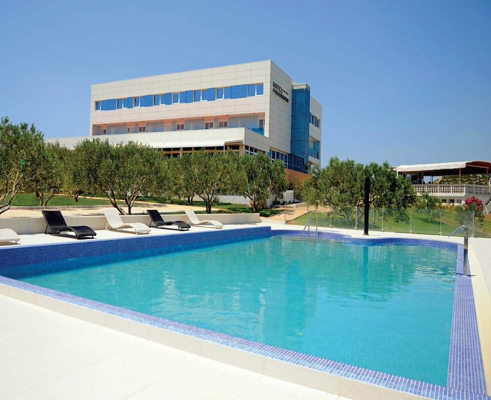 Hotel Panorama - carbon neutral hotel in Sibenik