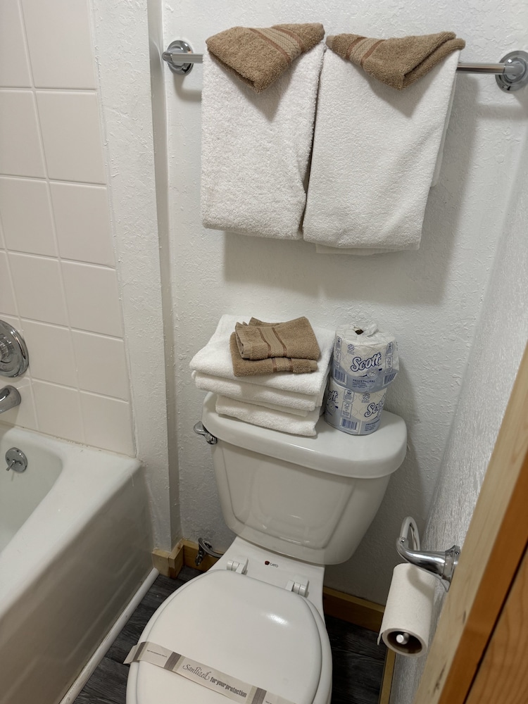 Kootenai Valley Motel - photo 69