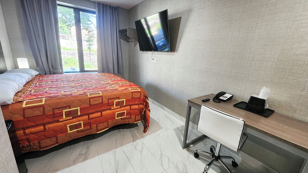 Hotel Fuego Bronx - photo 10