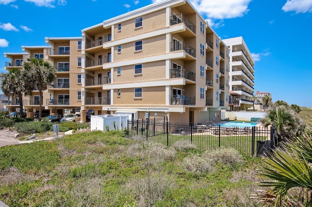 Sandpiper Oceanfront 5F — 4-Star Luxury Hotel in Jacksonville Beach, United States