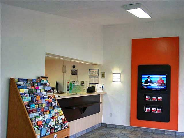 Travelodge by Wyndham Benton Harbor MI - photo 14
