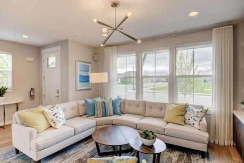 Cozy Montana Getaway Near Bozeman & Yellowstone — 4-Star Luxury Hotel in Belgrade, United States