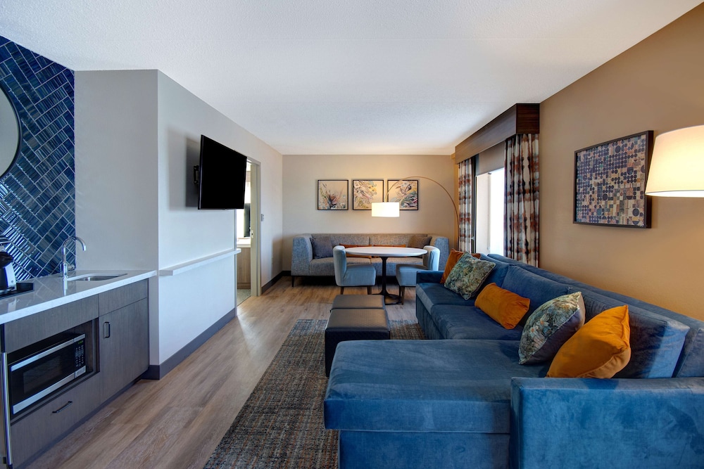 Hilton Garden Inn Terre Haute - photo 40