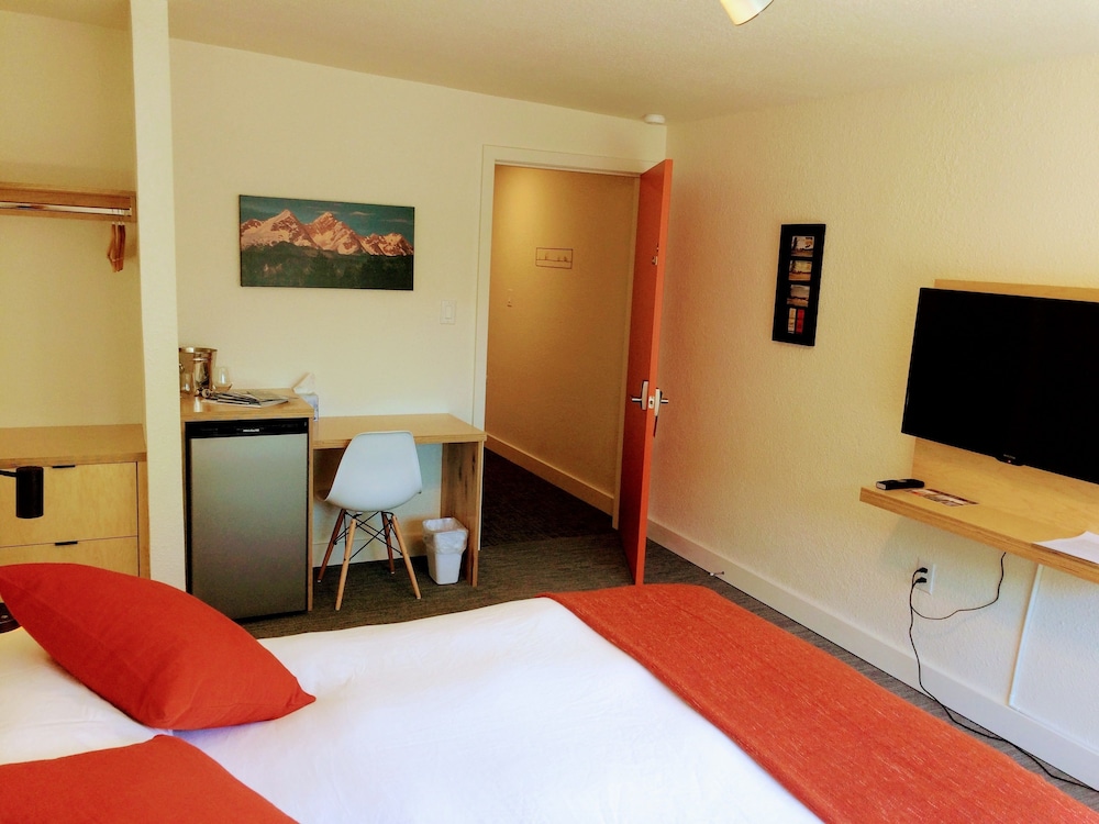 Heliotrope Hotel - photo 14