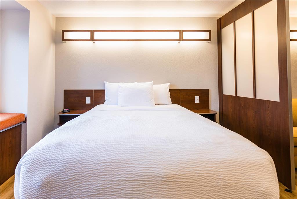 Microtel Inn & Suites by Wyndham Cheyenne - photo 30