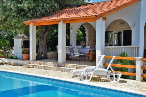 Villa Adriana — 4-Star Luxury Hotel in Selca, Croatia