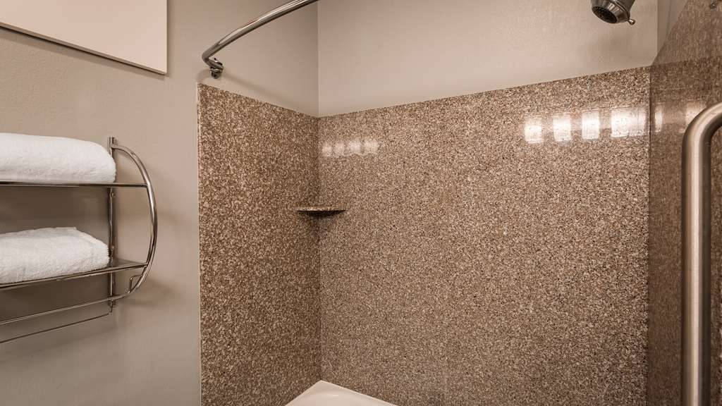 Best Western Plus New Cumberland Inn & Suites - photo 27