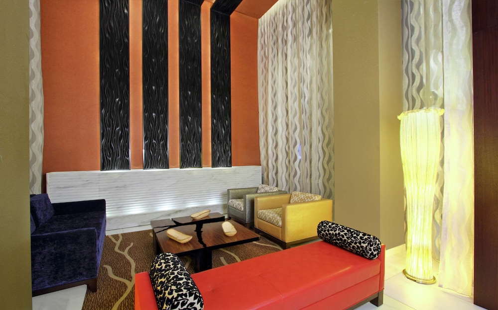 Hilton Garden Inn New York Midtown Park Ave - photo 4