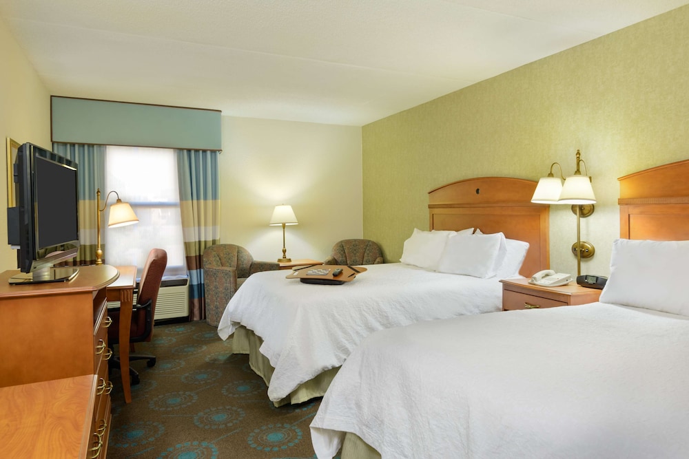 Hampton Inn Mt. Vernon - photo 10