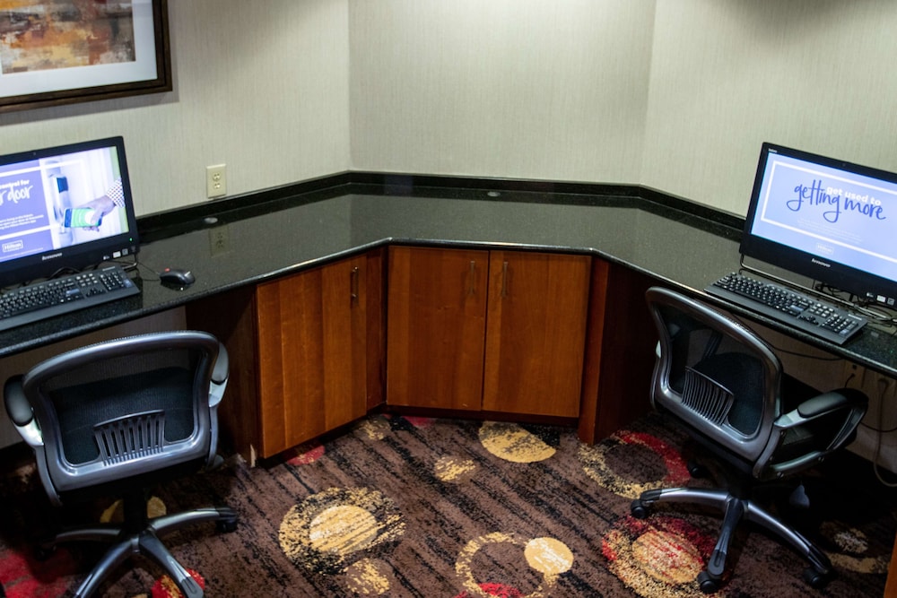 Hampton Inn Gloucester - photo 54