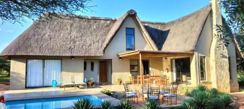 Empatia Lodge — 4-Star Luxury Hotel in Hoedspruit, South Africa