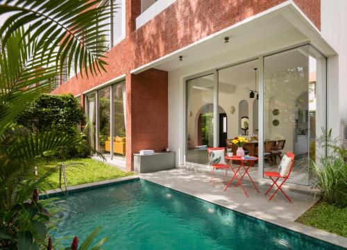 La Soria Premium 2 BHK Villas in Assagao with Private Pool Kitchen Security Small Garden — 4-Star Luxury Hotel in Vagator, India