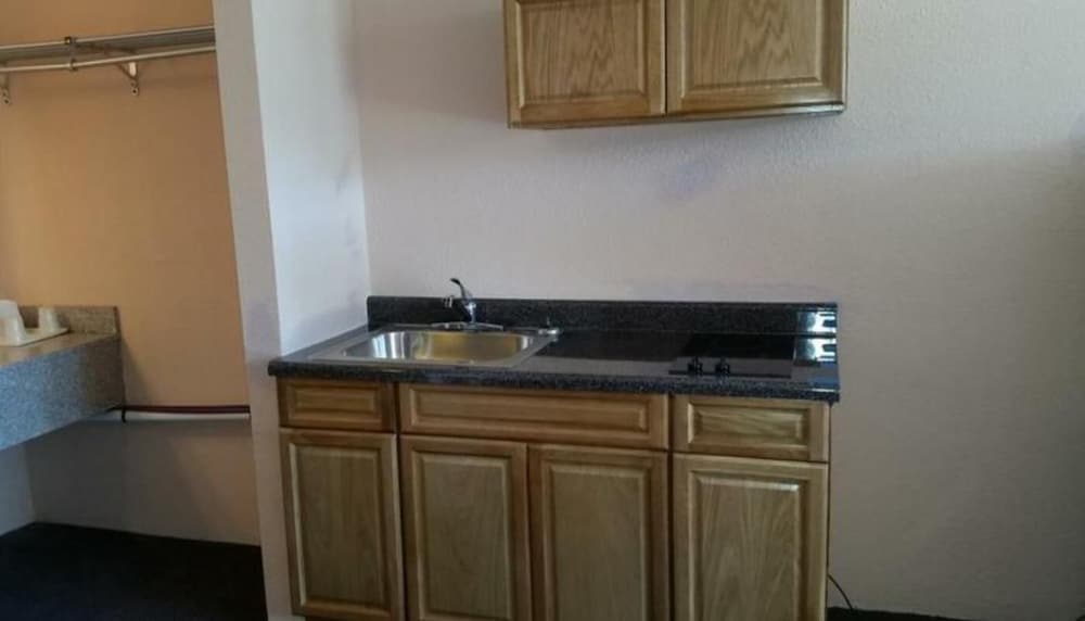 Americourt Extended Stays - photo 21