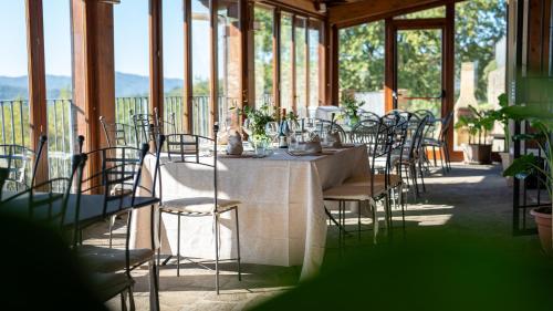 Agriturismo Badia Ficarolo — 4-Star Luxury Hotel in Arezzo, Italy