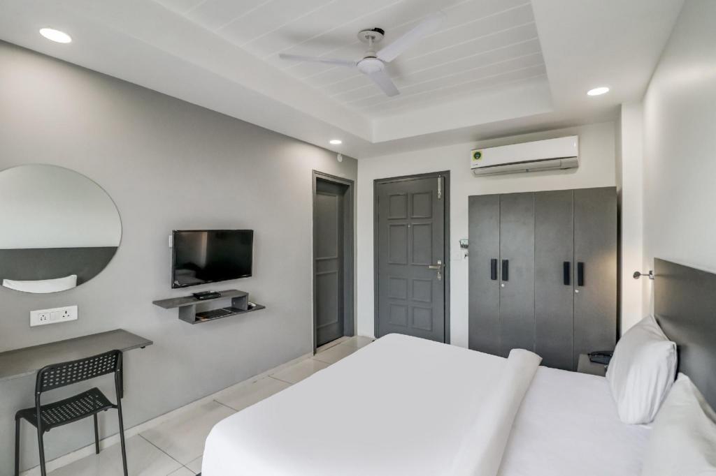 RJK Sector 49 Residency Near Huda Metro Station
