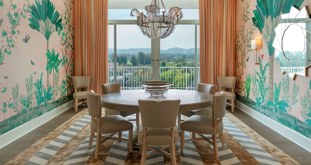 The Beverly Hilton - photo 30