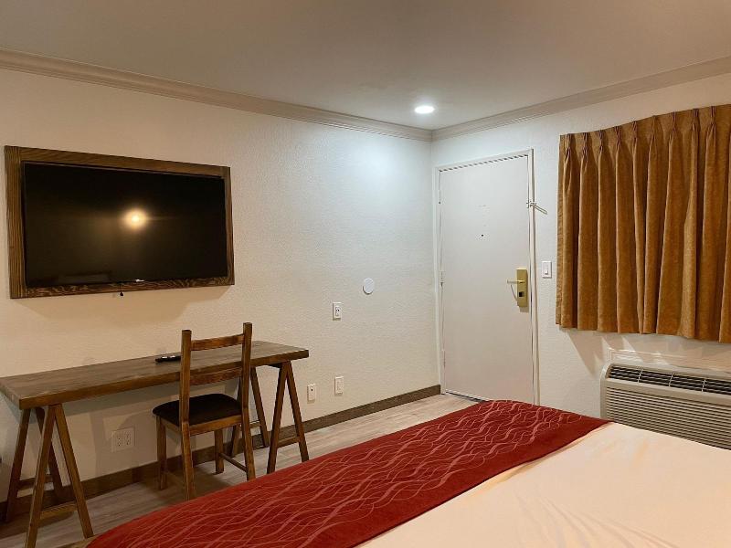 Ramona Valley Inn - photo 61