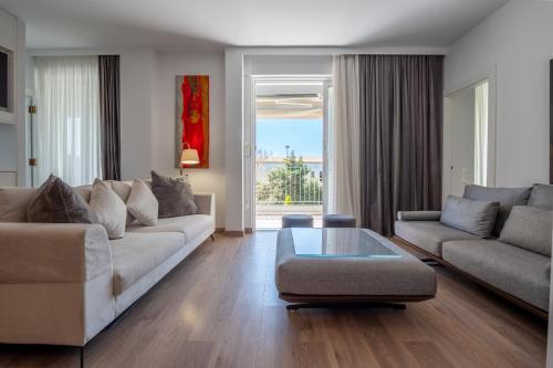 Athens Riviera Aelia Luxury Suite by the Sea — 4-Star Luxury Hotel in Vouliagmeni, Greece