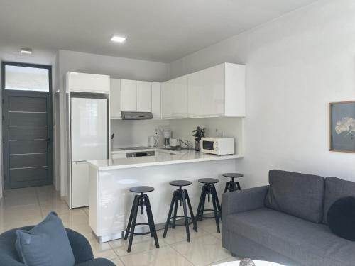 Phaedrus Living Constantinos 111