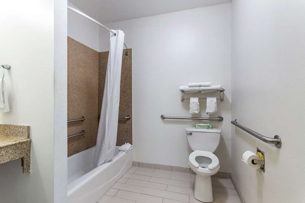 MainStay Suites Port Arthur Beaumont South - photo 17