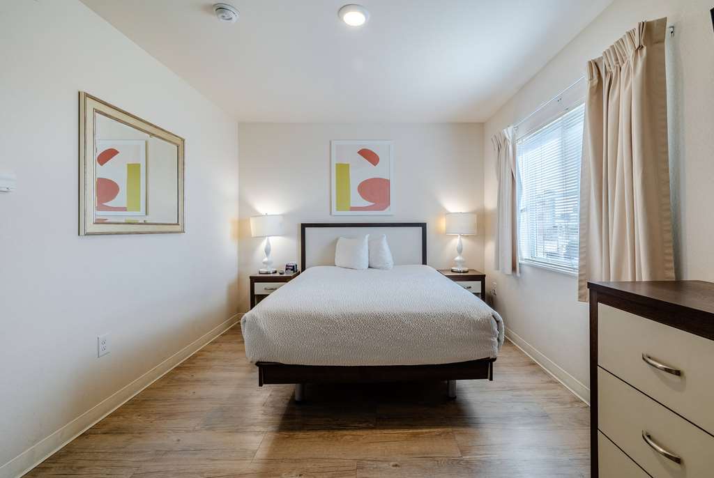 WaterWalk Extended Stay by Wyndham Wichita - photo 7