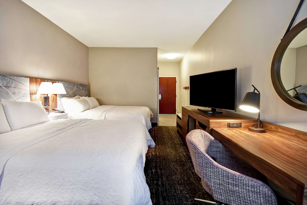 Hampton Inn Atlanta Mall Of Georgia - photo 9