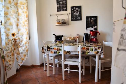 RomAntic Tiny House Aventino — 4-Star Luxury Hotel in Rome, Italy