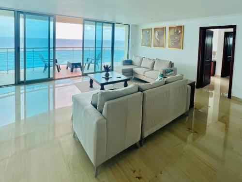 Beach Front Penthouse In Exclusive Tower — Santo Domingo
