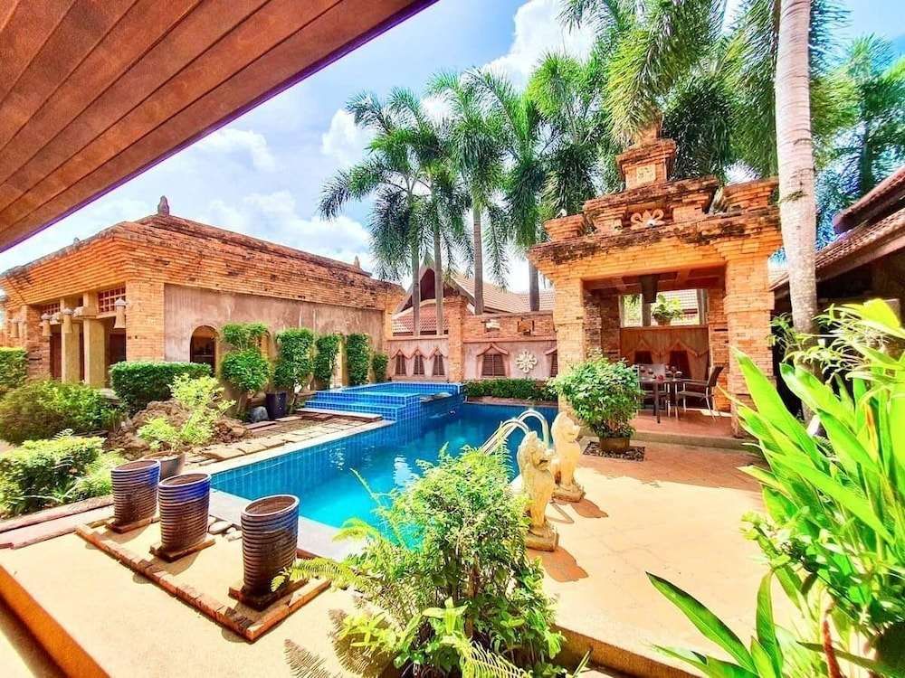Balinese Pool Villa in Rawai — 4-Star Luxury Hotel in Rawai, Thailand
