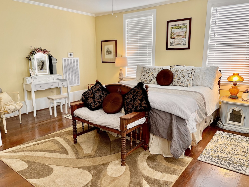 Hodge Podge Lodge - photo 4