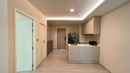 Condo NearBTS Bigpool Gym FastWifi Checkin24h 02